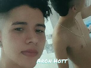 Aron_Hott