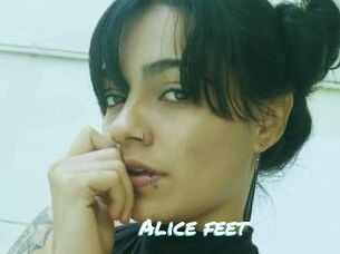Alice_feet
