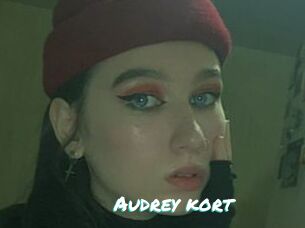 Audrey_kort