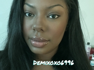Demixoxo6996
