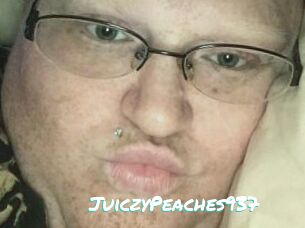 JuiczyPeaches937