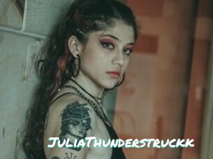 JuliaThunderstruckk