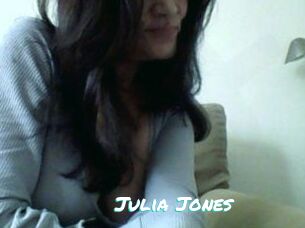 Julia_Jones