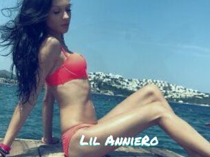 Lil_AnnieRo