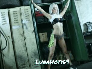 LunaHoty69