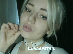Lunarpetail