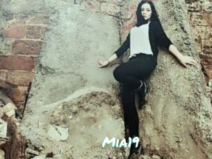 Mia19