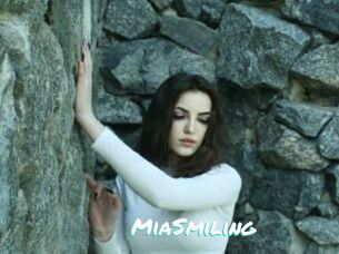 MiaSmiling