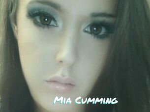 Mia_Cumming
