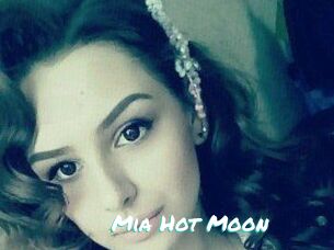 Mia_Hot_Moon