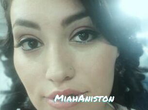 MiahAniston