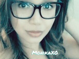 MonikaXO