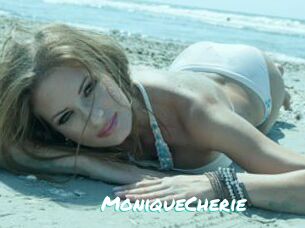 MoniqueCherie