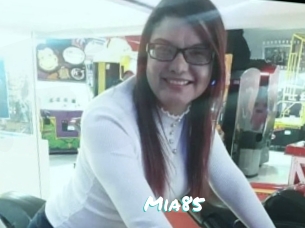 Mia85