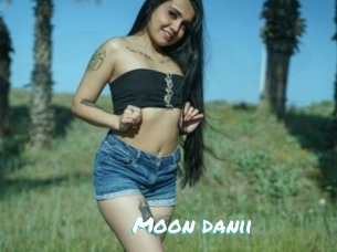 Moon_danii
