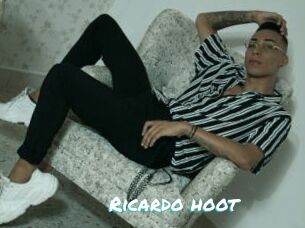 Ricardo_hoot