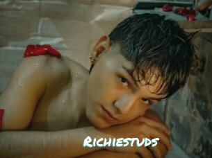 Richiestuds