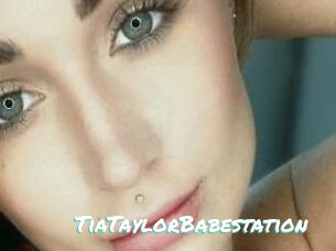 TiaTaylorBabestation