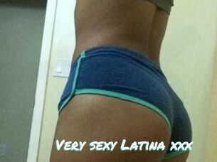 Very_sexy_Latina_xxx