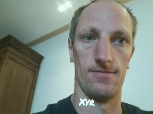 Xyr